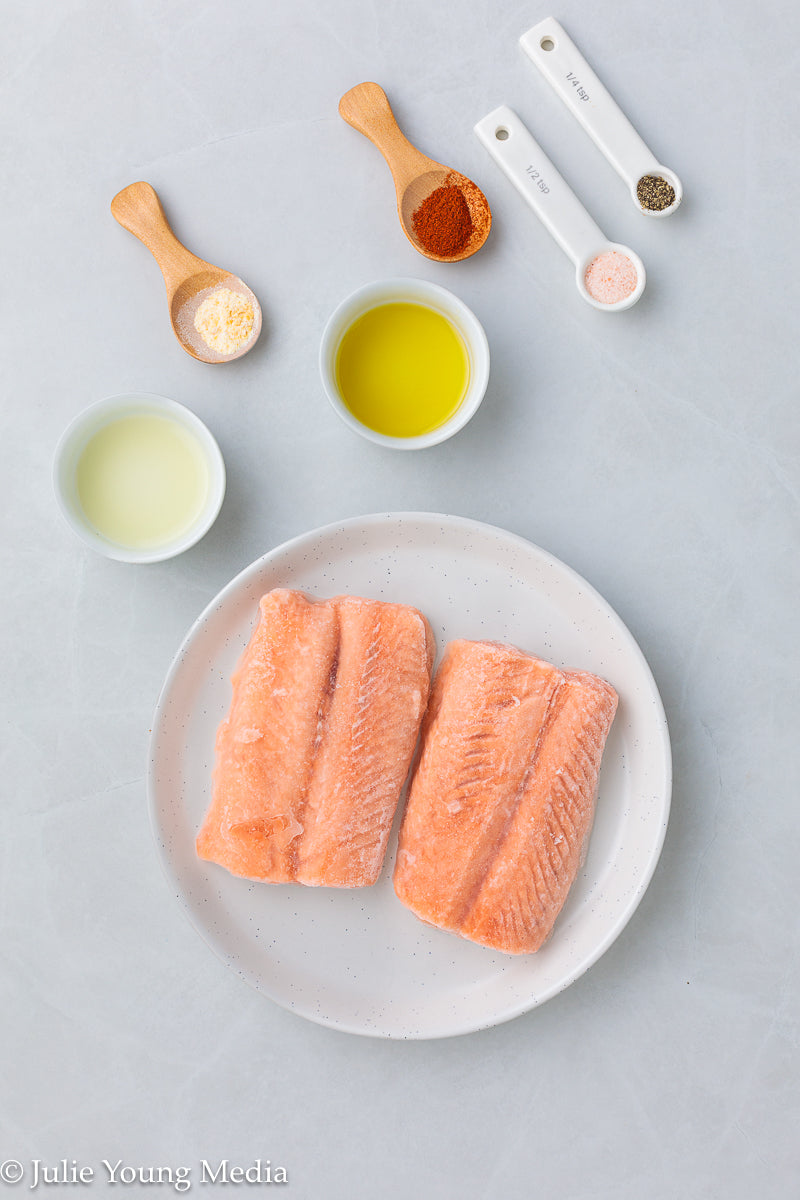 BUNDLE! Air Fryer Frozen Salmon + Lemon Butter Sauce (Beurre Blanc)