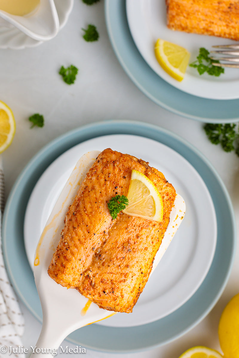 BUNDLE! Air Fryer Frozen Salmon + Lemon Butter Sauce (Beurre Blanc)