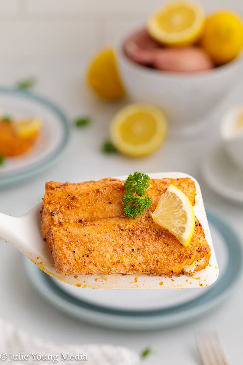 BUNDLE! Air Fryer Frozen Salmon + Lemon Butter Sauce (Beurre Blanc)