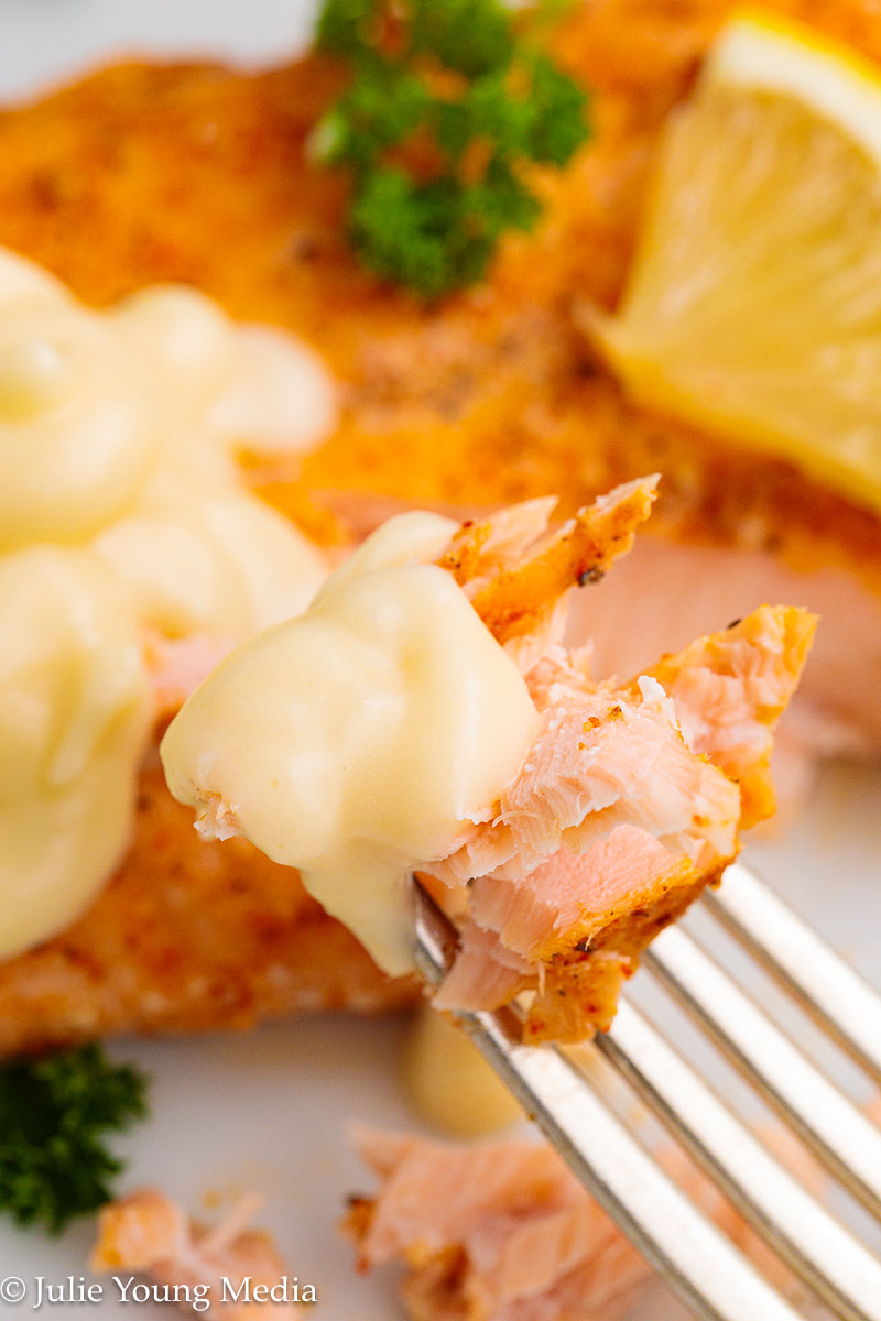 BUNDLE! Air Fryer Frozen Salmon + Lemon Butter Sauce (Beurre Blanc)