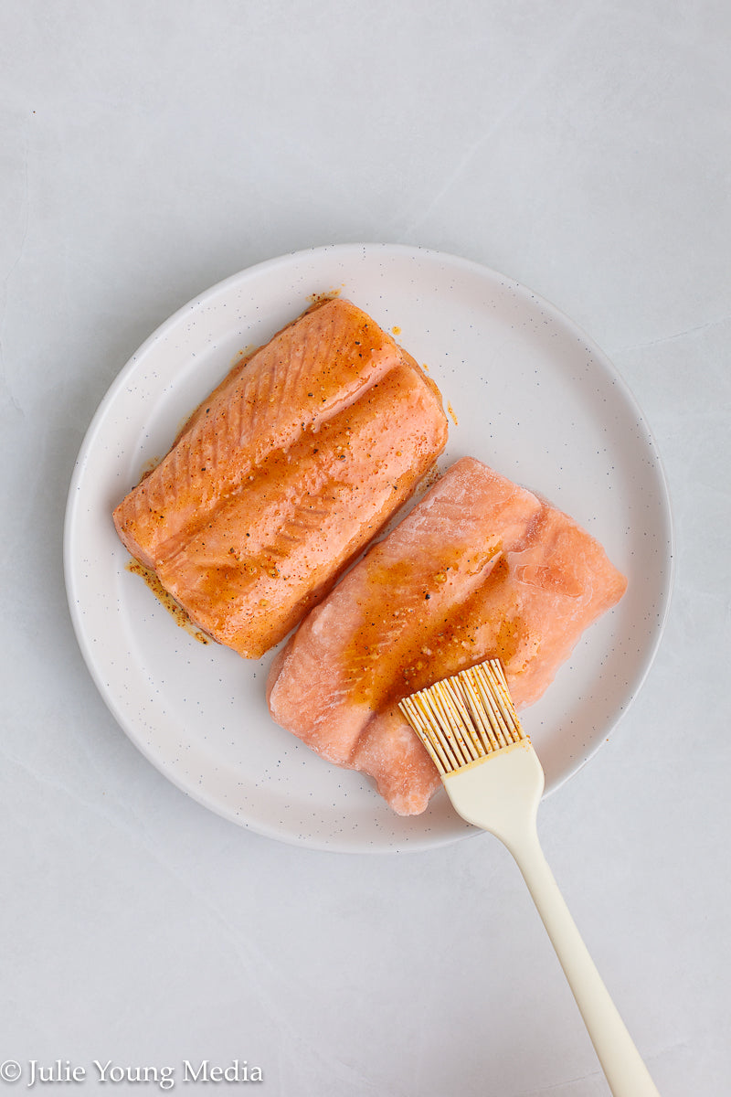 BUNDLE! Air Fryer Frozen Salmon + Lemon Butter Sauce (Beurre Blanc)