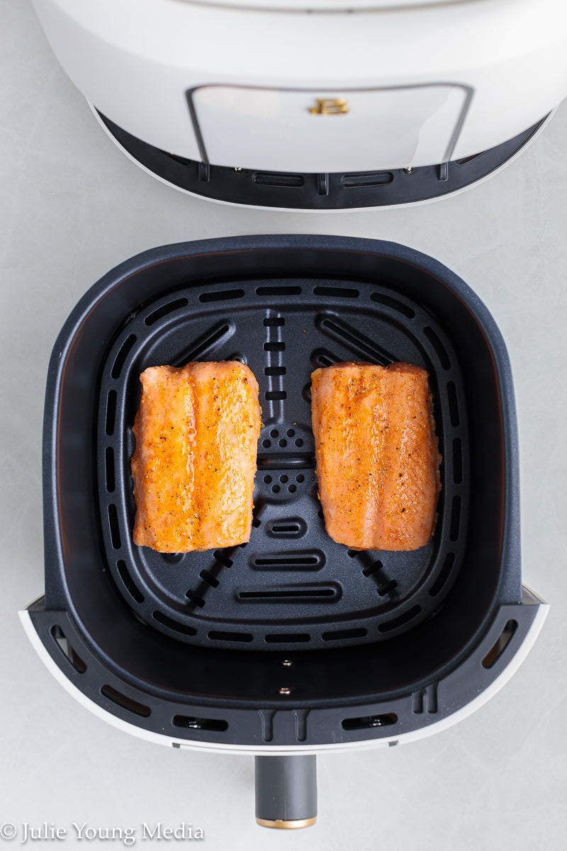 BUNDLE! Air Fryer Frozen Salmon + Lemon Butter Sauce (Beurre Blanc)